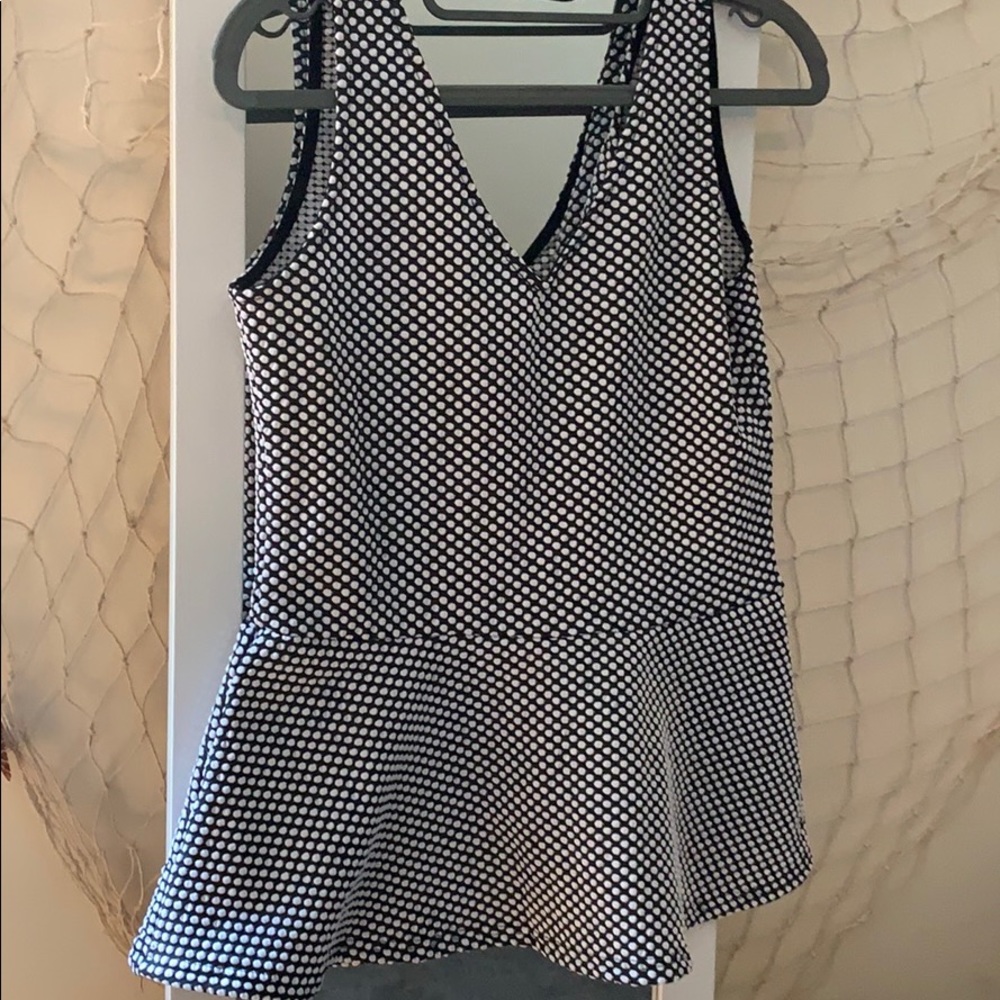 V-neck polkadot peplum top